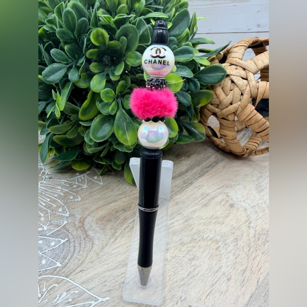 Handmade Designer Inspired
Beaded Pen